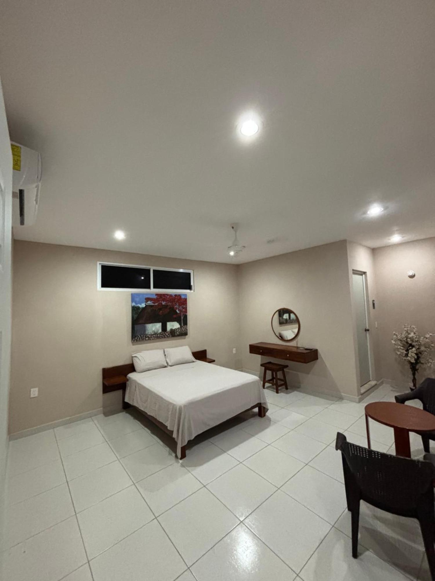 Casa Del Cenote Hotel Valladolid  Buitenkant foto